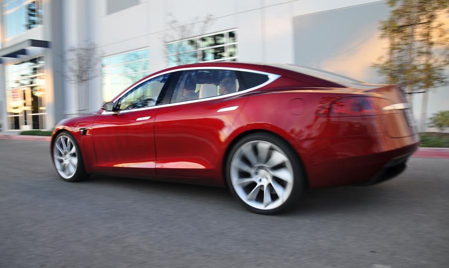  Tesla Model S Alpha 2011 года  (фото 6 из 17)